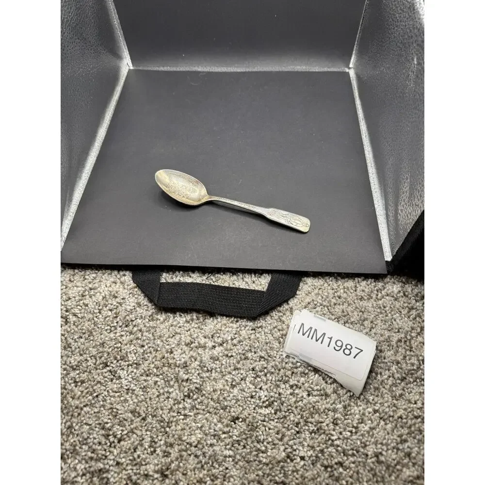 Vintage International Distinguished Americans Silver Spoon Benjamin Franklin